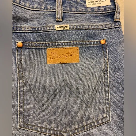 $108 NWT! Wrangler Wild West 603 High Rise Straight Jean Bluestone size 34 x 28