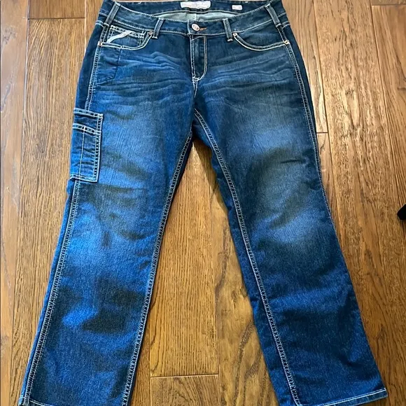 Ariat Blue Straight Leg Jeans with Contrast Stitching size 31S