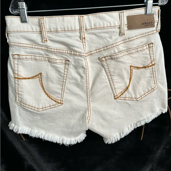 Ariat off white denim high rise lace up side shorts size 30