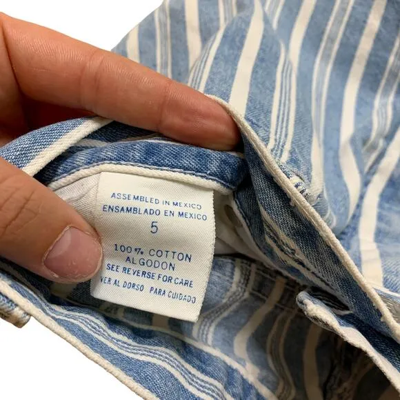 Arizona Blue Striped 90s Mom Jean Shorts Size 5
