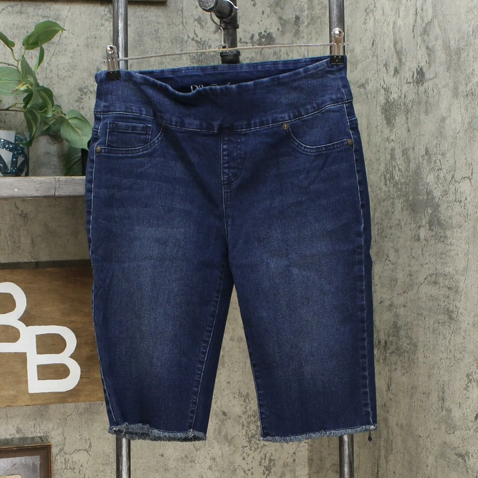 DG2 by Diane Gilman Women's Classic Stretch Pull-On Bermuda Shorts Indigo Large