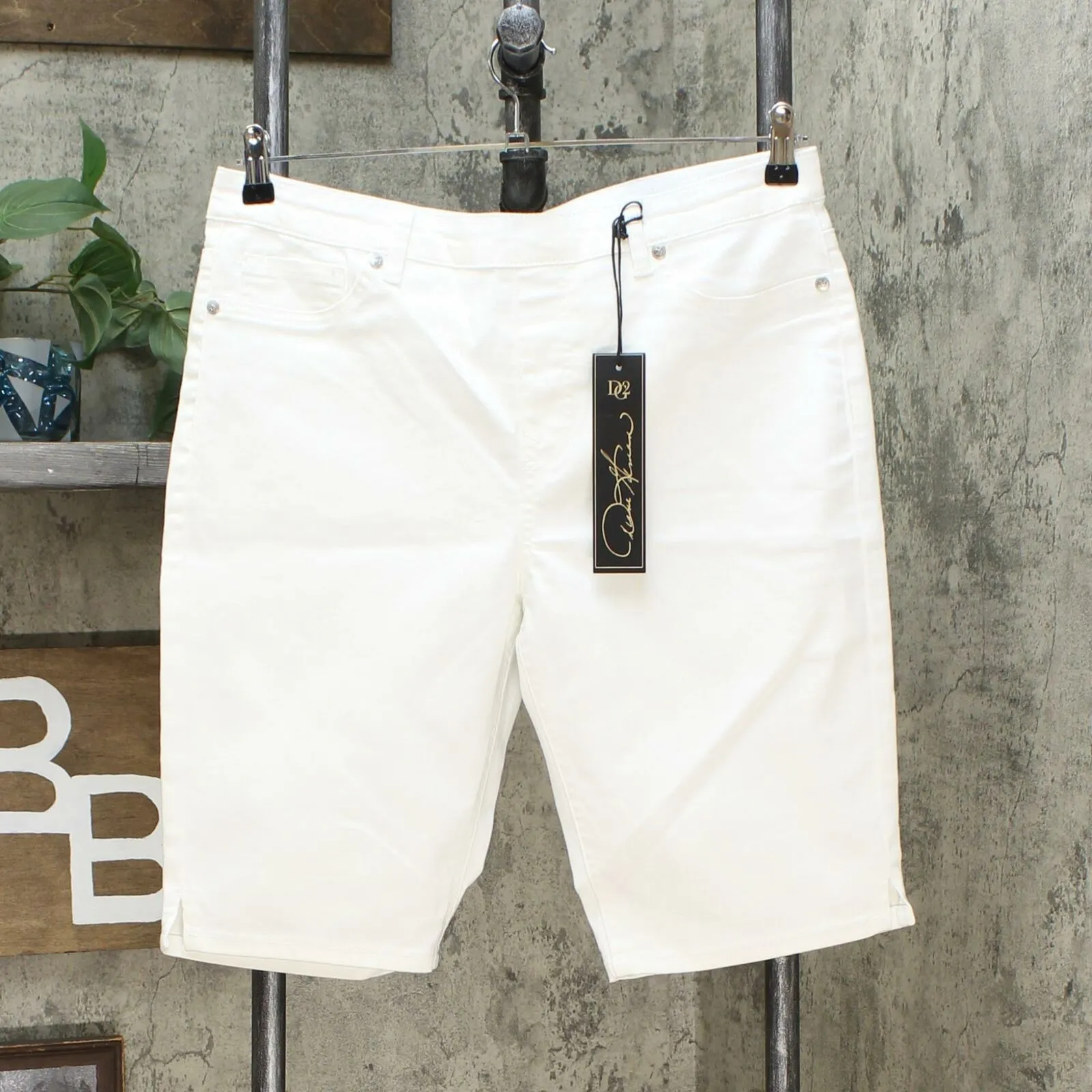 DG2 by Diane Gilman Women's Petite Virtual Stretch Pull On Bermuda Shorts
