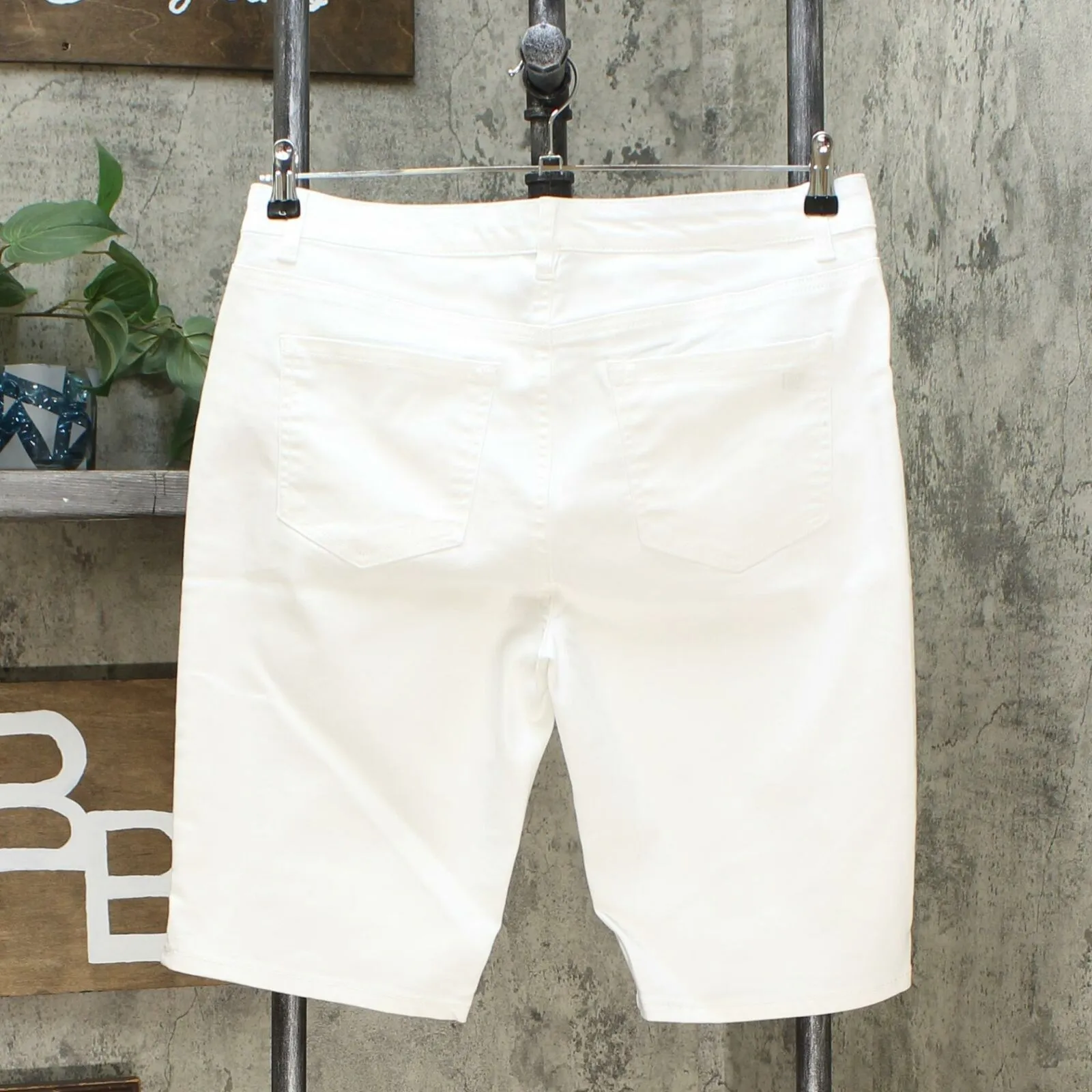 DG2 by Diane Gilman Women's Petite Virtual Stretch Pull On Bermuda Shorts