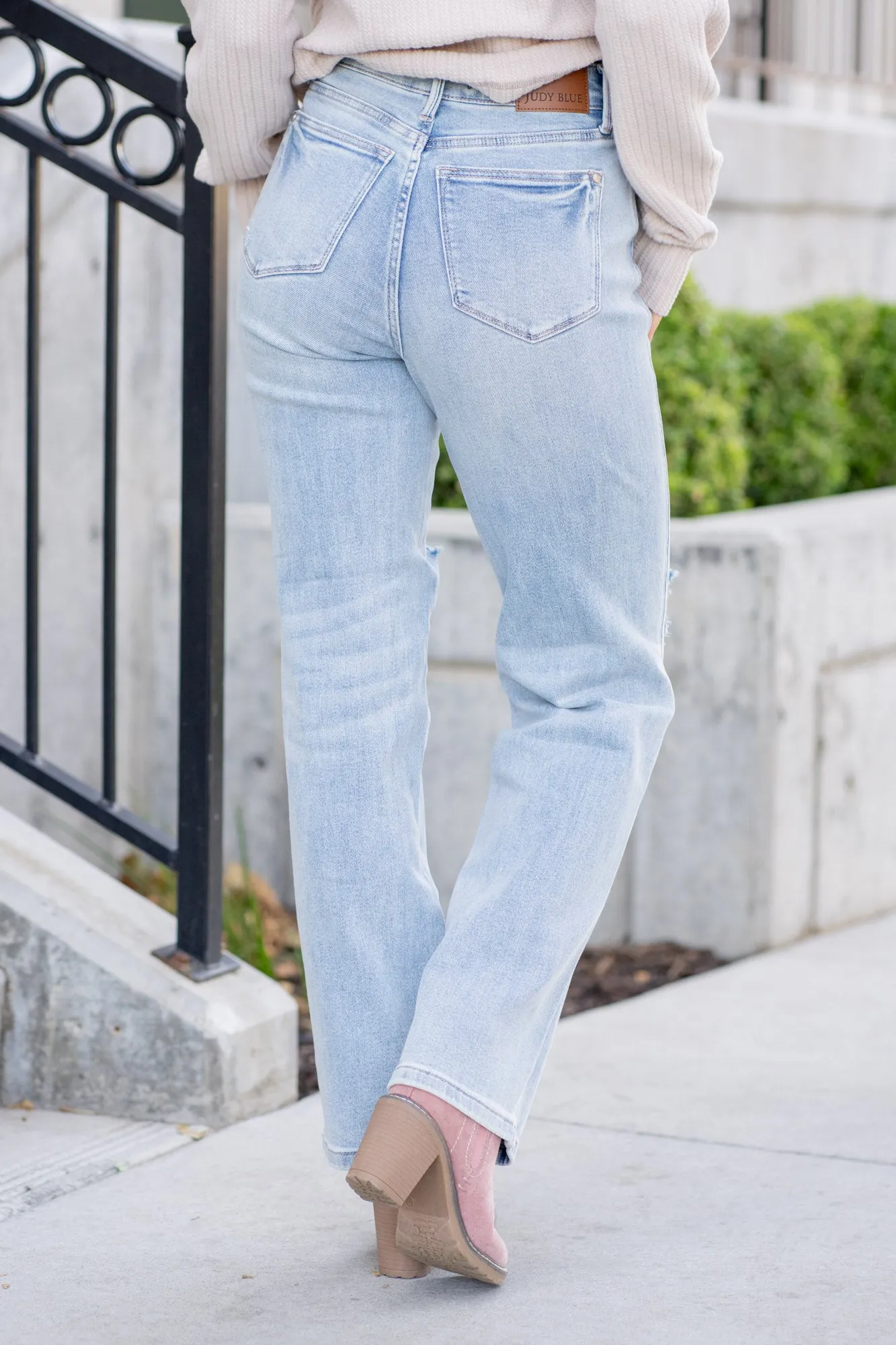 Eagle Bay High Rise 90's Magic Straight Leg Regular & Plus Sizes