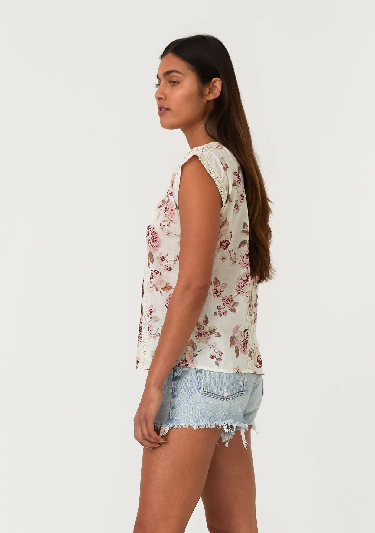 Floral Lace Trim Scoop Neck Boxy Top