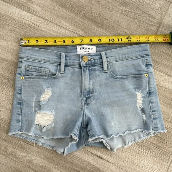 Frame Le Cutoff Light Wash Distressed Blue Denim Jean Shorts Size 25