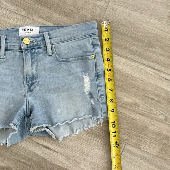 Frame Le Cutoff Light Wash Distressed Blue Denim Jean Shorts Size 25