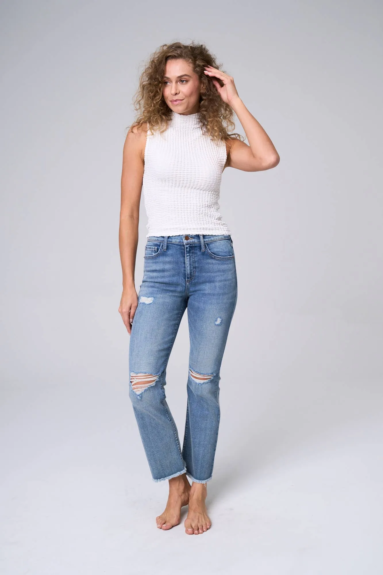 HIGH RISE STRAIGHT LEG ANKLE JEANS WITH FRAY HEM