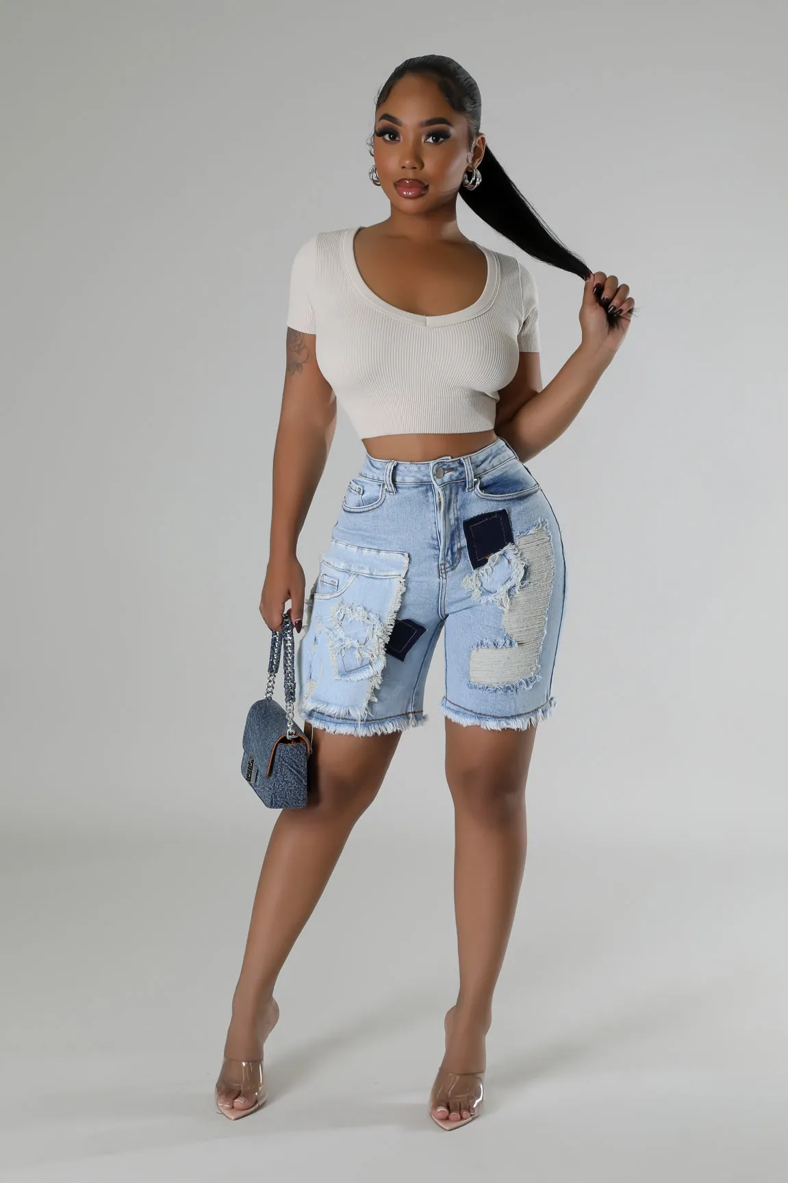 HM1415P - PATCH DENIM DISTRESSED SHORTS