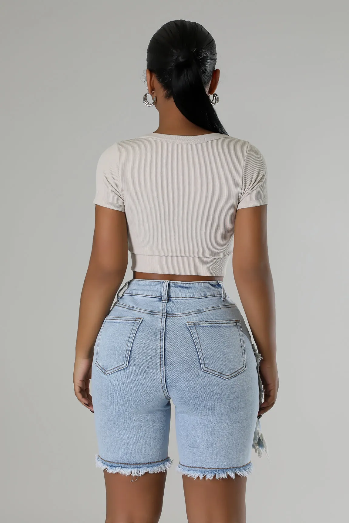 HM1415P - PATCH DENIM DISTRESSED SHORTS