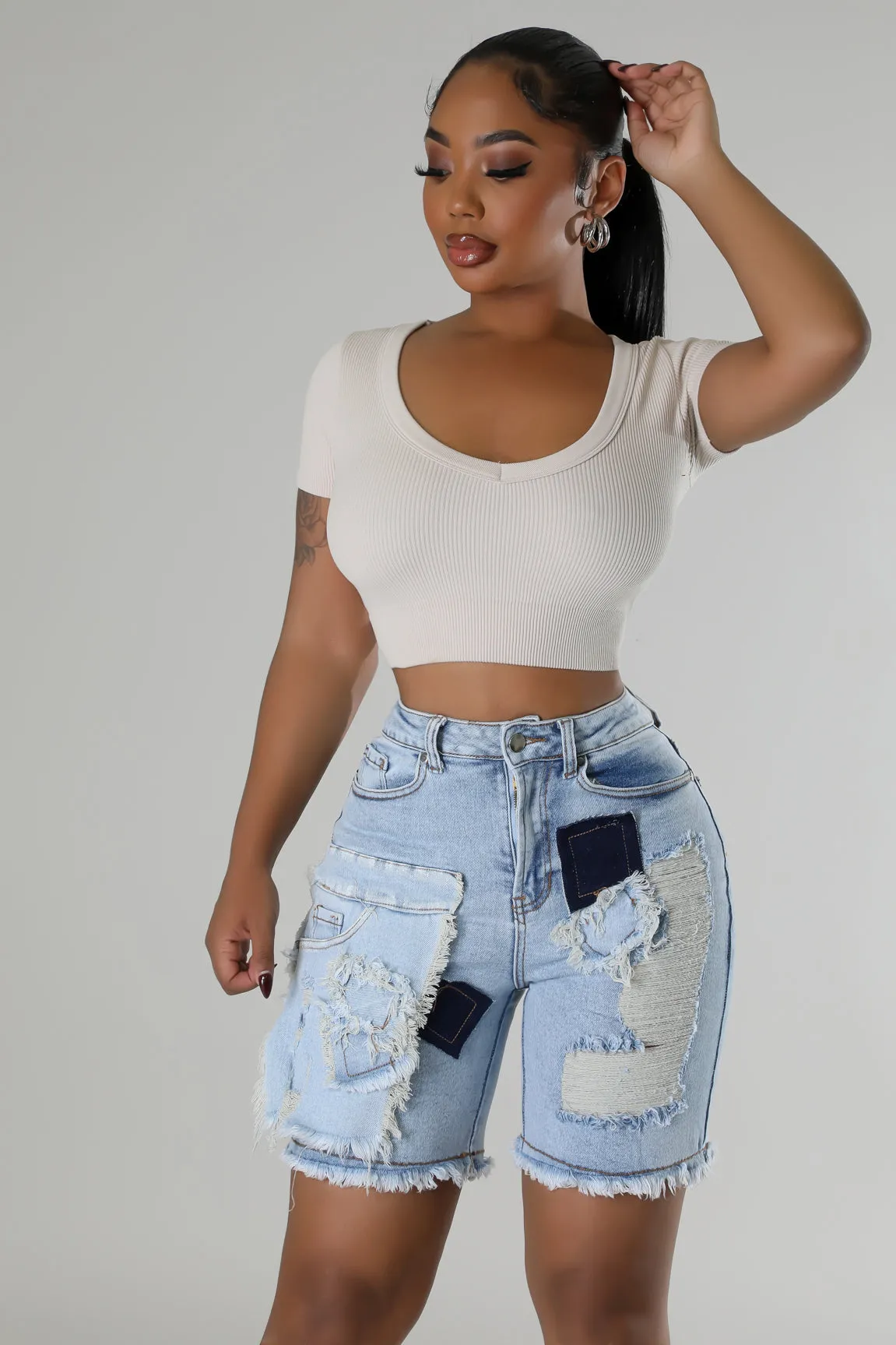 HM1415P - PATCH DENIM DISTRESSED SHORTS
