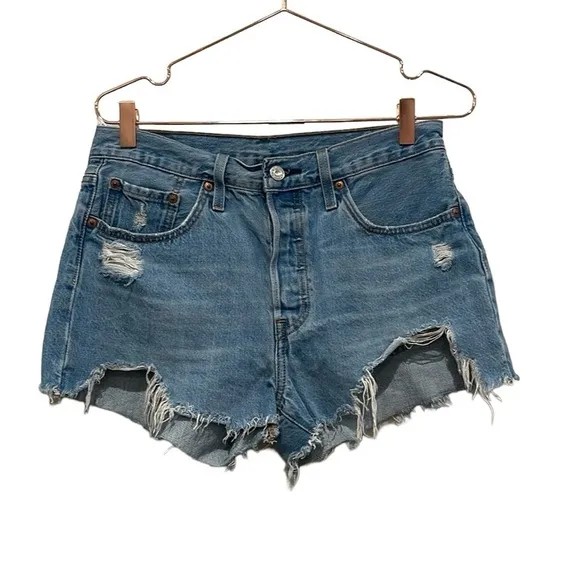 Levi’s 501 distressed denim shorts. size 28