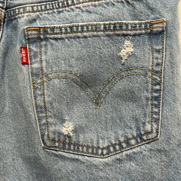 Levi’s 501 distressed denim shorts. size 28