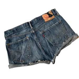 Levi’s 505 Regular Fit Cut Off Denim Shorts Medium/Dark Blue Wash 2013 / Size 33