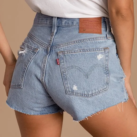 LEVI’S PREMIUM 501 Medium Light Wash Distressed High Rise Cutoff Denim Shorts 26