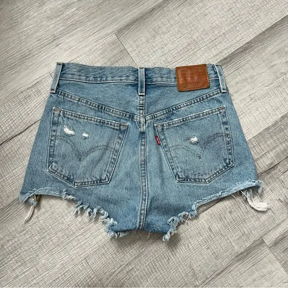 LEVI’S PREMIUM 501 Medium Light Wash Distressed High Rise Cutoff Denim Shorts 26