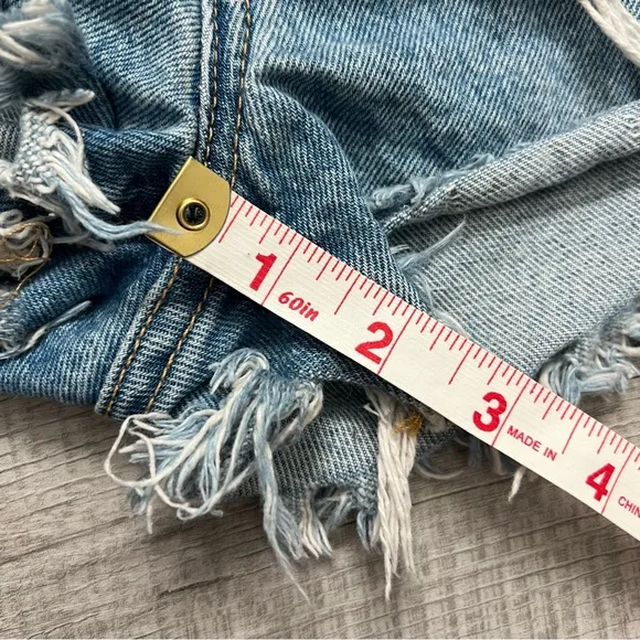 LEVI’S PREMIUM 501 Medium Light Wash Distressed High Rise Cutoff Denim Shorts 26