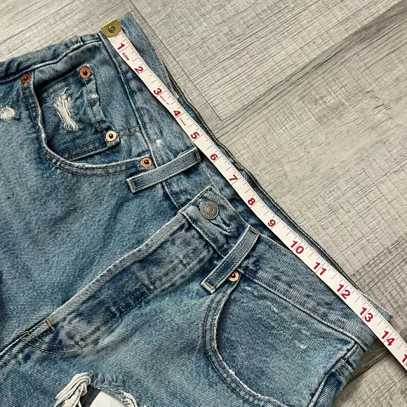 LEVI’S PREMIUM 501 Medium Light Wash Distressed High Rise Cutoff Denim Shorts 26