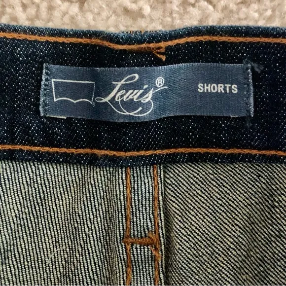 Levi's Women’s Denim Shorts Distressed NWT