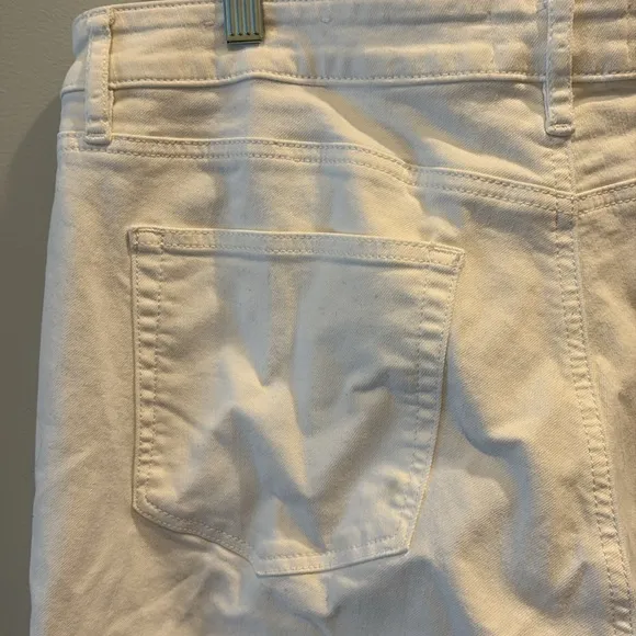 LOFT - women’s cropped curvy straight jean.  Size 14. white denim