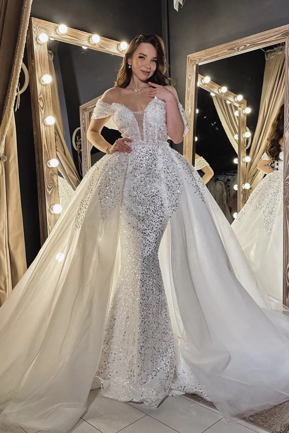 Luxury Rhinestones Bridal Gown with Removeable Skirt