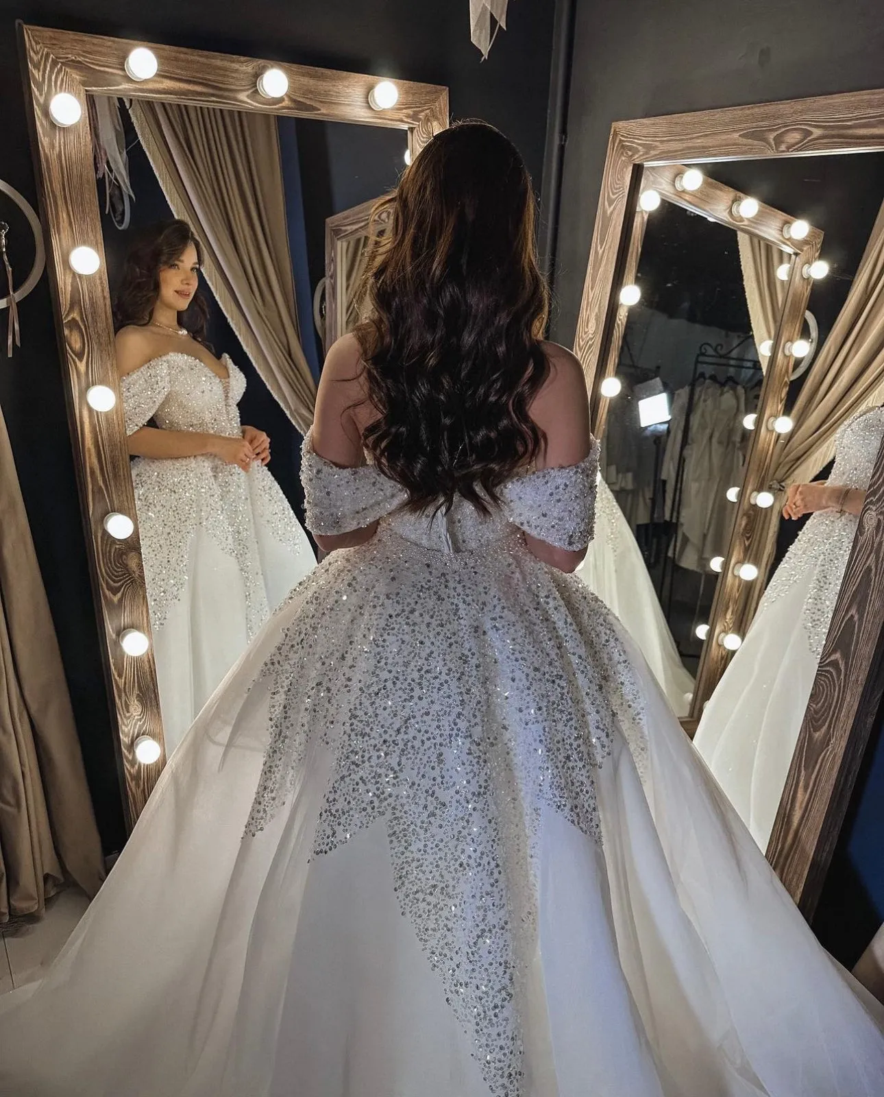 Luxury Rhinestones Bridal Gown with Removeable Skirt