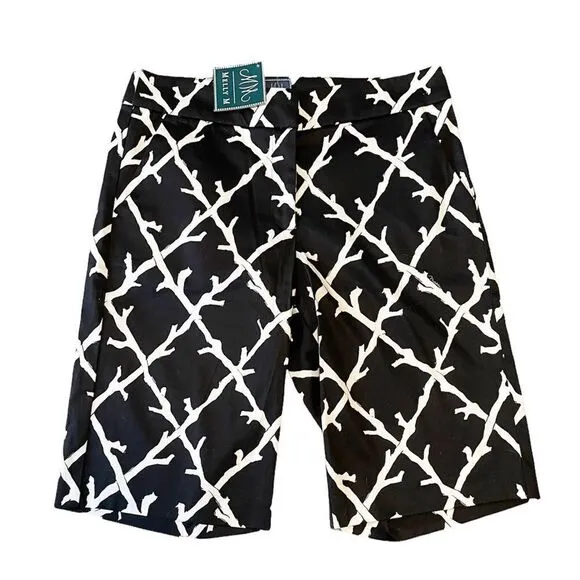 Melly M Bermuda Golf Style Black and White Coral Print Shorts Size 4