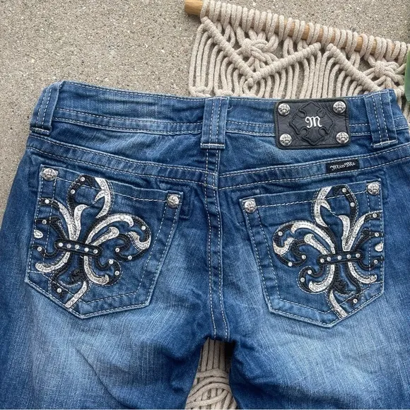 Miss Me Jean Shorts Size 28 - Bermuda