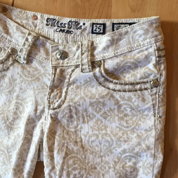 MISS ME | Printed White Denim Bermuda Jean Shorts