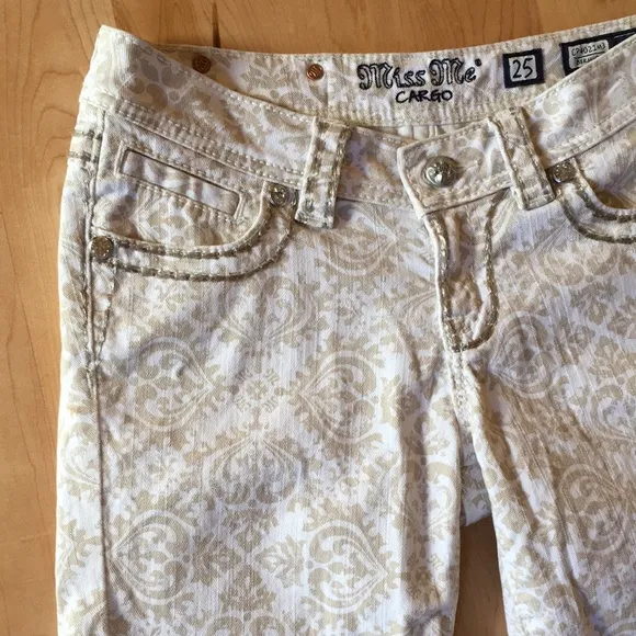MISS ME | Printed White Denim Bermuda Jean Shorts