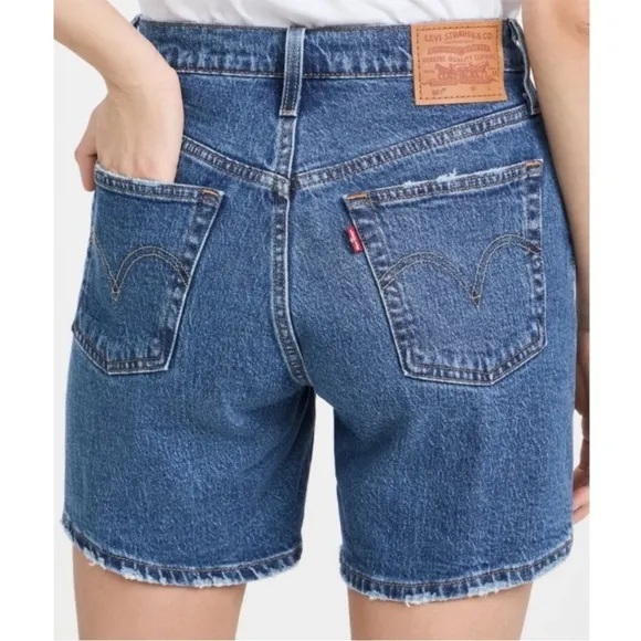 NWT Levi’s Premium Mid Thigh High Waisted Denim Shorts in Salsa Middle