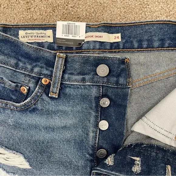 NWT Levi's Wedgie Shorts Jean Denim Balancing Act