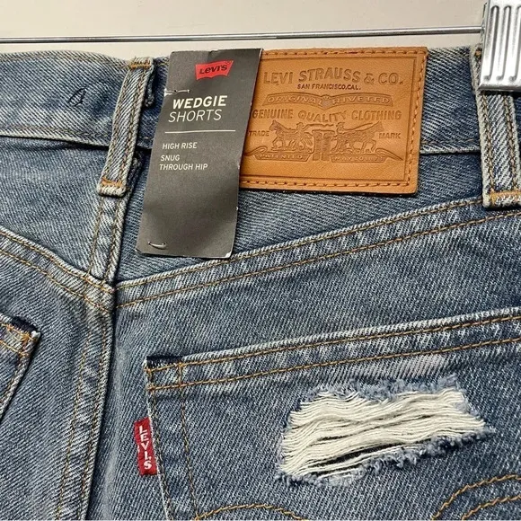 NWT Levi's Wedgie Shorts Jean Denim Balancing Act