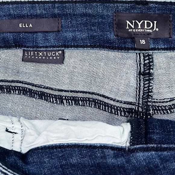 NWT NYDJ Ella 9” Inseam Denim Bermuda Shorts in Crockett Dark Wash