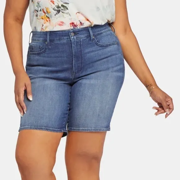 NWT NYDJ Ella 9” Inseam Denim Bermuda Shorts in Crockett Dark Wash