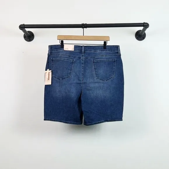 NWT NYDJ Ella 9” Inseam Denim Bermuda Shorts in Crockett Dark Wash