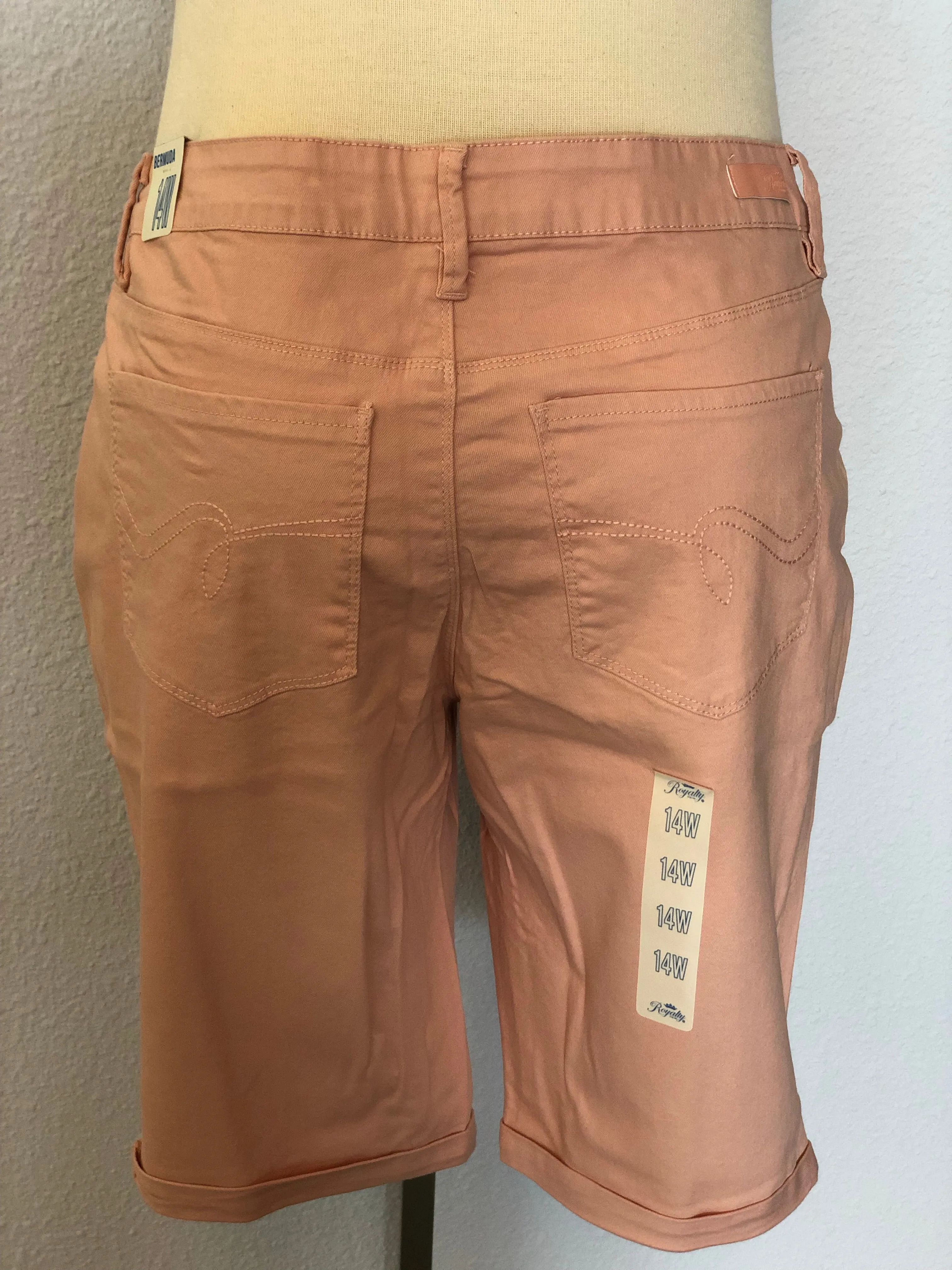 PLUS SIZE BASIC ROLLED CUFFED BERMUDA SHORTS