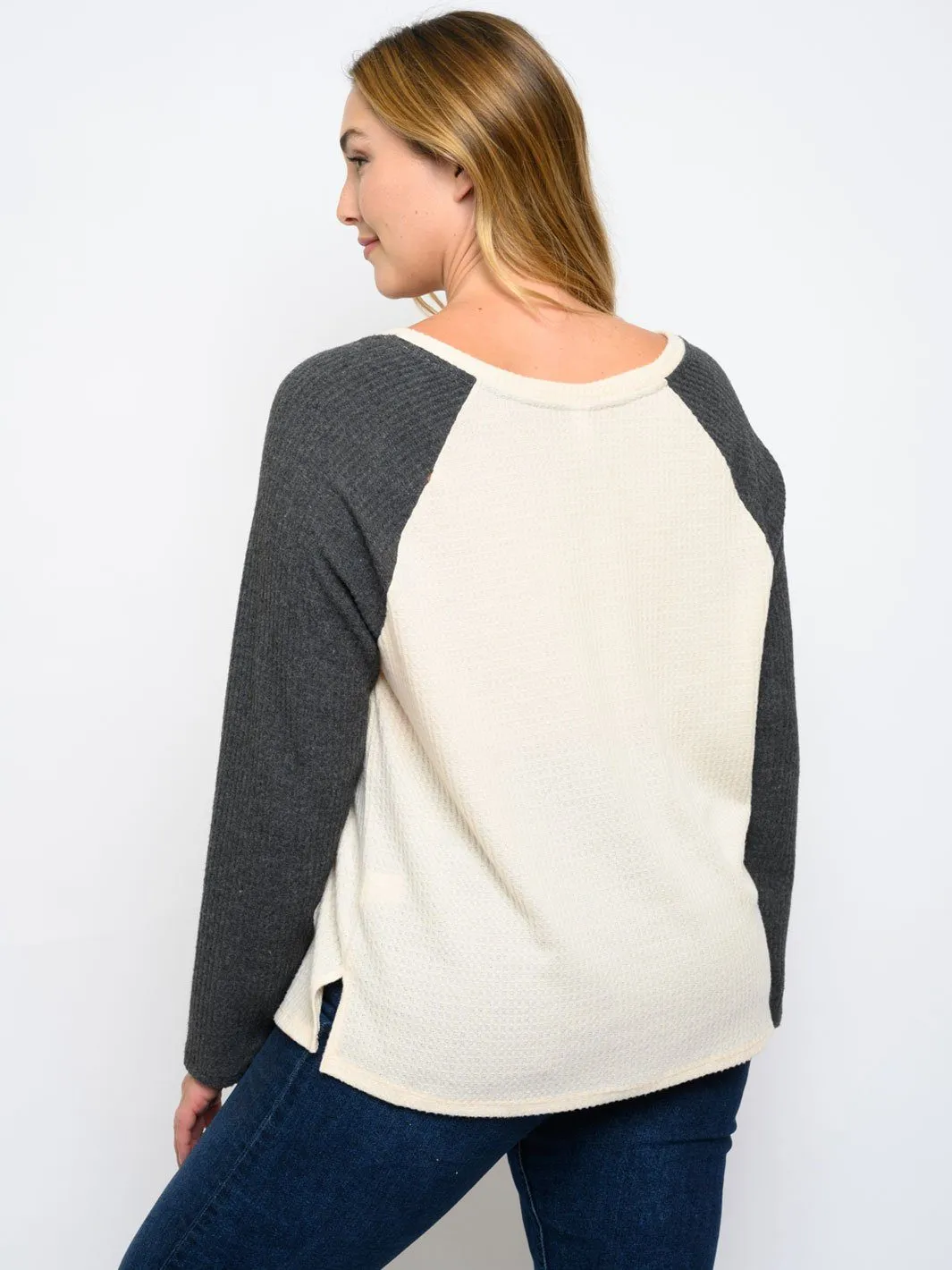 PLUS SIZE LONG SLEEVE PRINT TOP