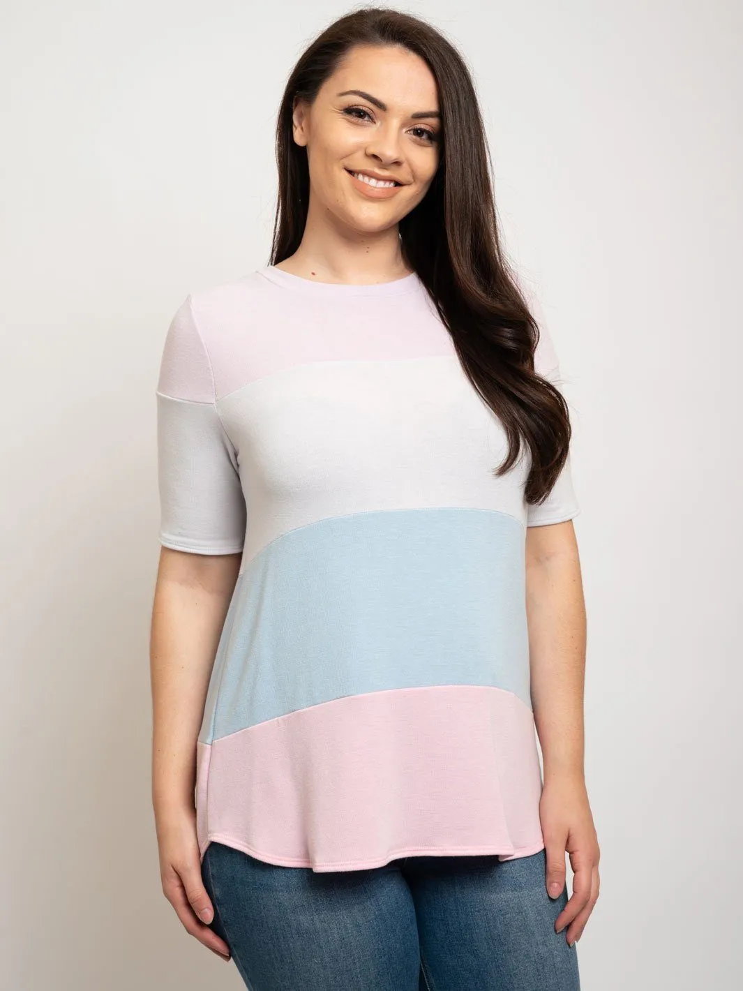PLUS SIZE SHORT SLEEVE CROCHET BACK DETAILED COLORBLOCK TOP
