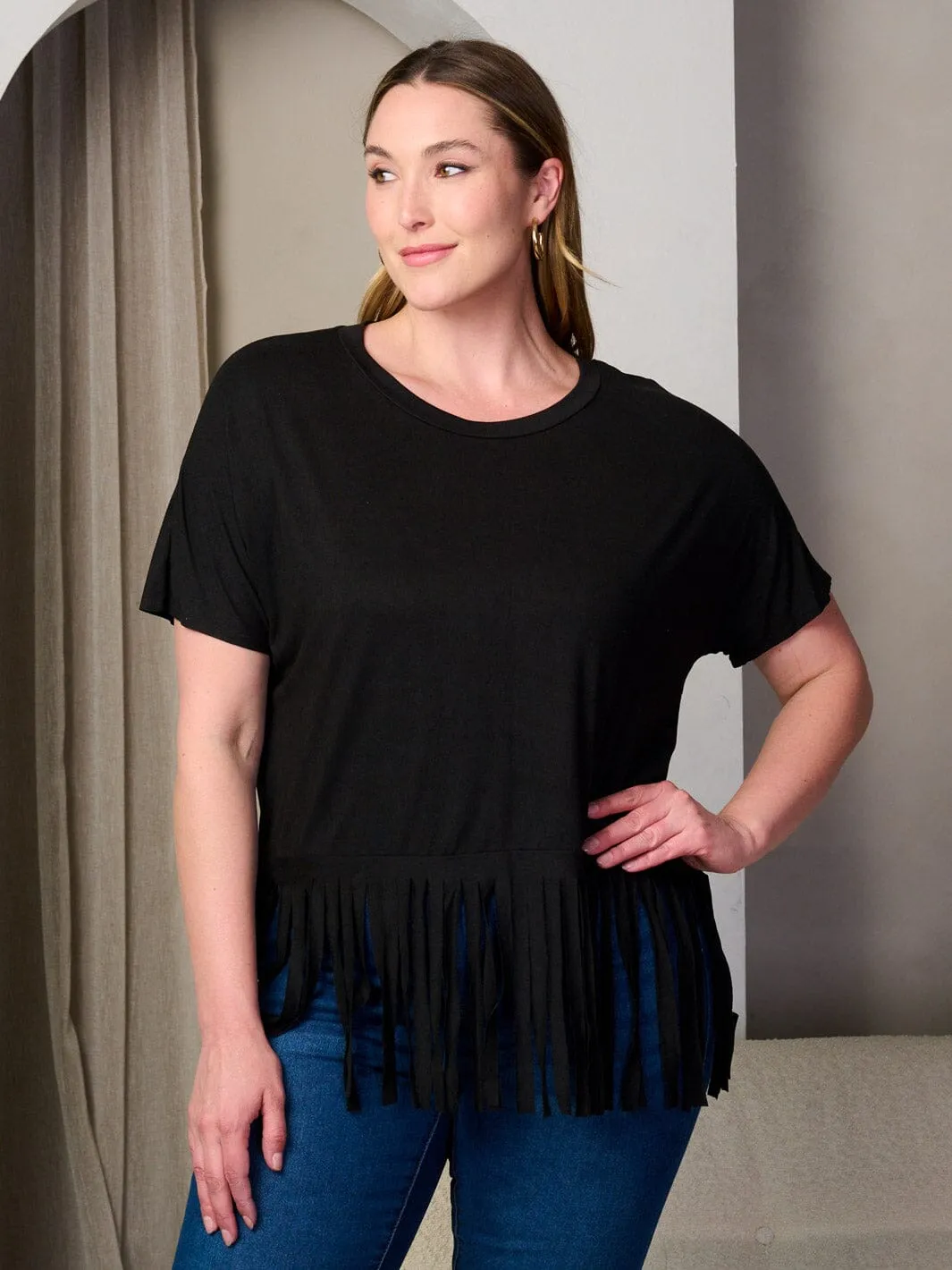 PLUS SIZE SHORT SLEEVE FRINGE BOTTOM HEM TUNIC TOP