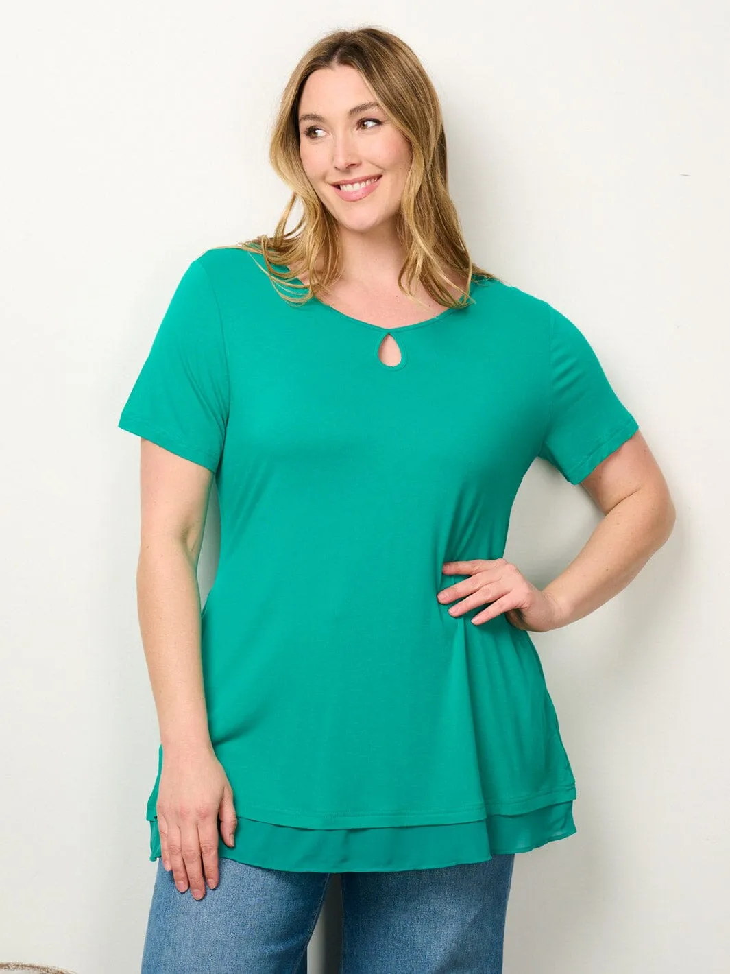 PLUS SIZE SHORT SLEEVE FRONT KEY HOLE TUNIC TOP