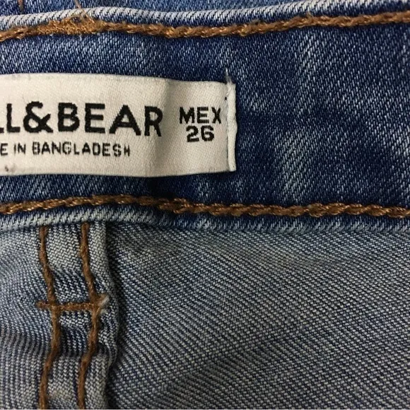 PULL&amp;BEAR Jean Shorts Mid Rise Medium Wash Stretch Denim Festival EUR 36 MEX 26