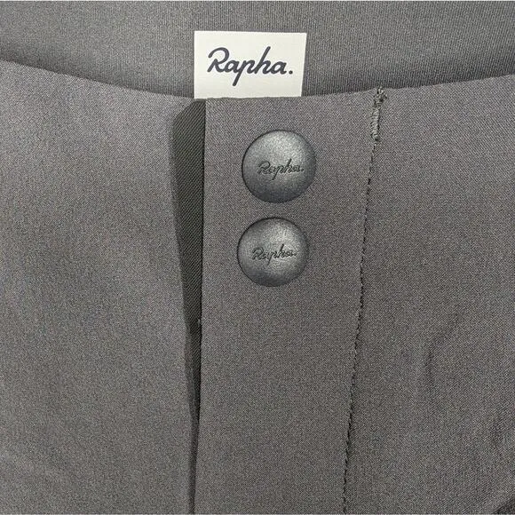 Rapha Women's Trail Fast &amp; Light Shorts in Gray Bermuda X-small