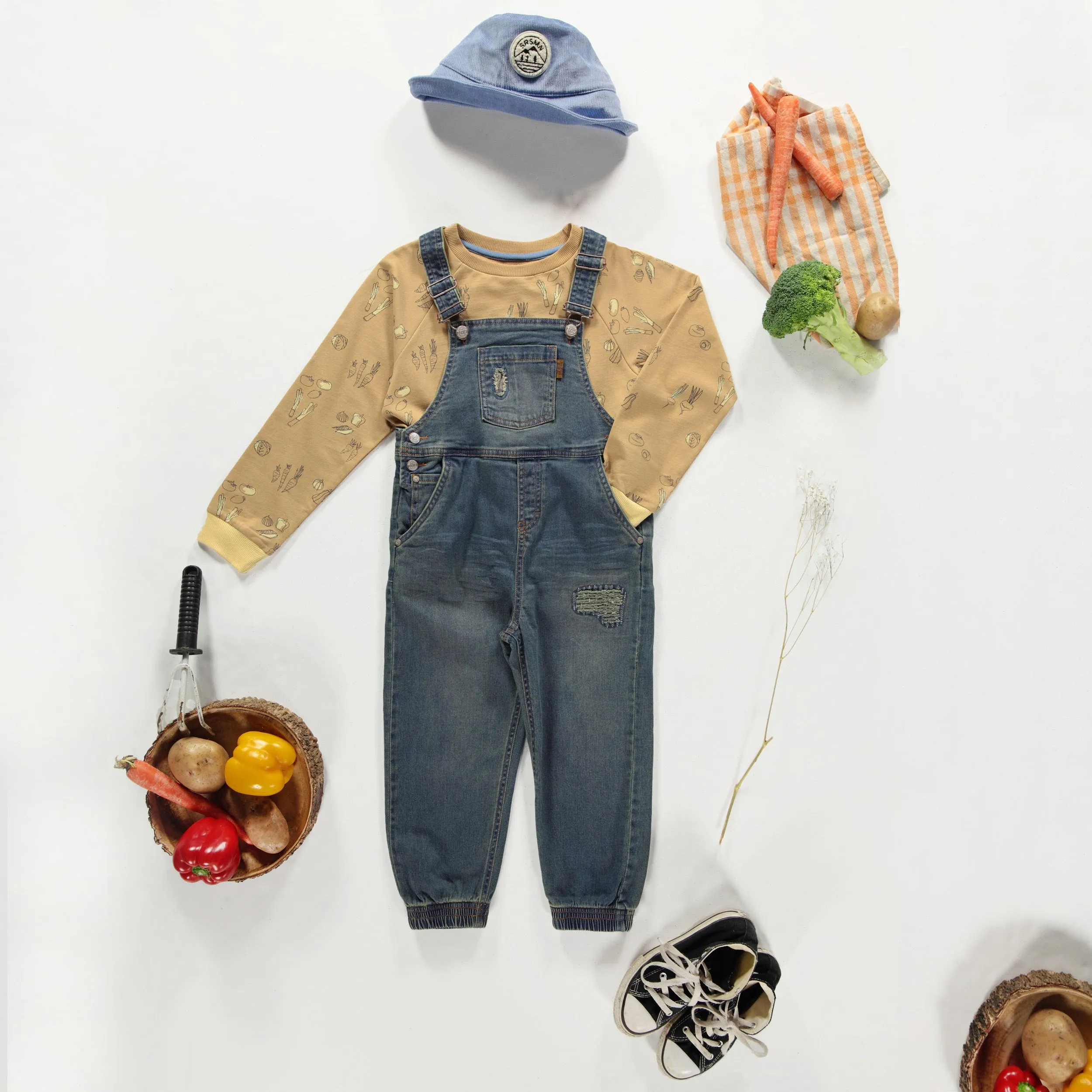 Salopette à bretelles en denim léger, enfant || Overalls with straps in light denim, child