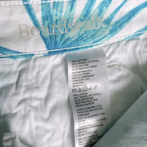 Tommy Bahama Woman’s Boardwalk Denim Topical Print Capri size 28