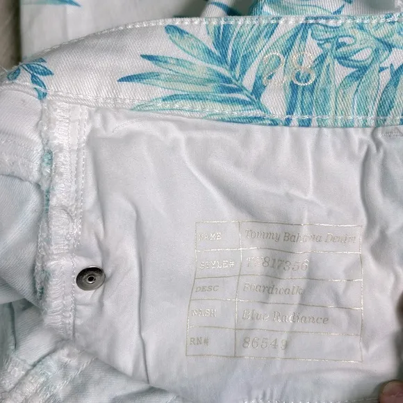Tommy Bahama Woman’s Boardwalk Denim Topical Print Capri size 28