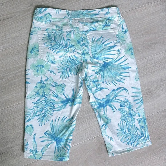 Tommy Bahama Woman’s Boardwalk Denim Topical Print Capri size 28