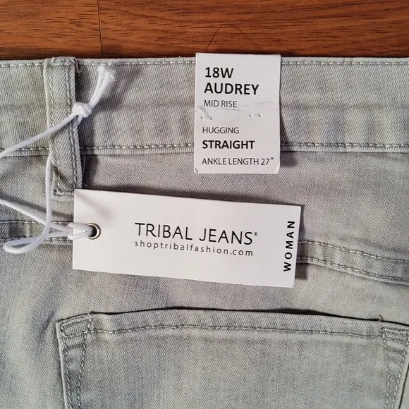 Tribal Jeans Audrey Mid Rise Hugging Straight Leg Size 18W Grey New