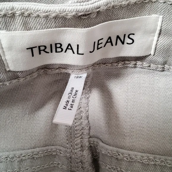 Tribal Jeans Audrey Mid Rise Hugging Straight Leg Size 18W Grey New