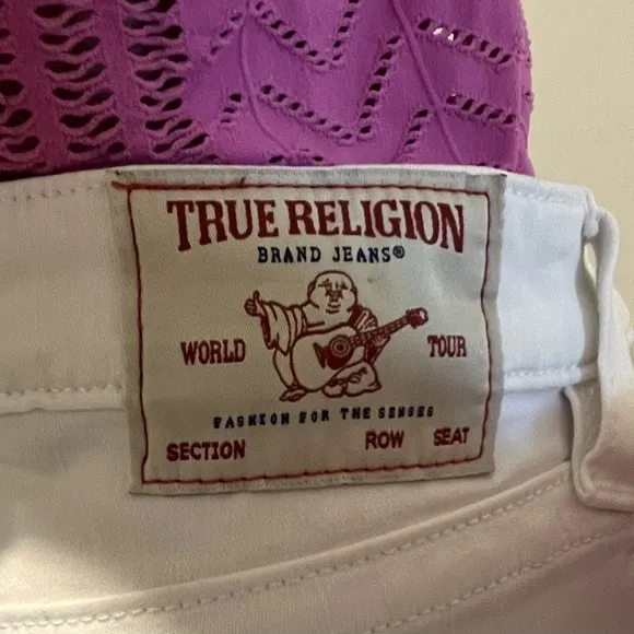 True Religion Jennie Curvy Rolled Hem Shorts in Optic White Denim Size 3…